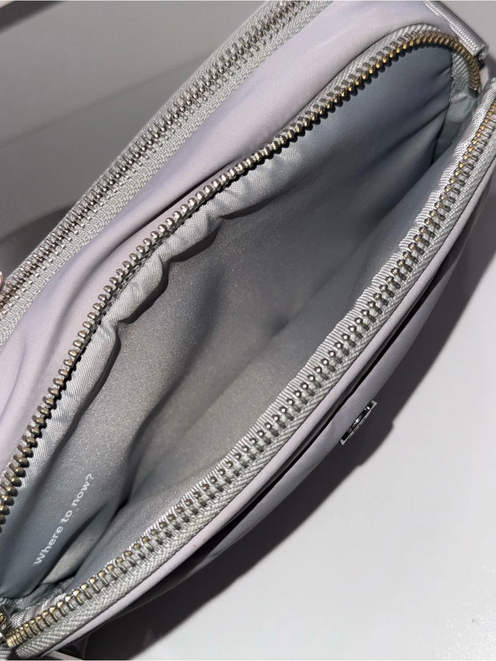 lululemon athletica Women’s Light Gray Shoulder Bag